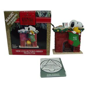 Hallmark Ornament 1991 Snoopy Fireplace Magic Flickering Light untested